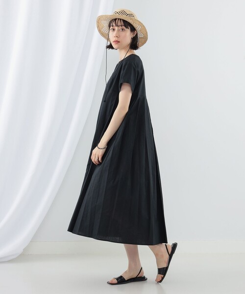 美品 レイビームス リネン バックタック キーネック ワンピース 麻100% 黒 美品 レイビームス 麻 バックタック キーネック ワンピース