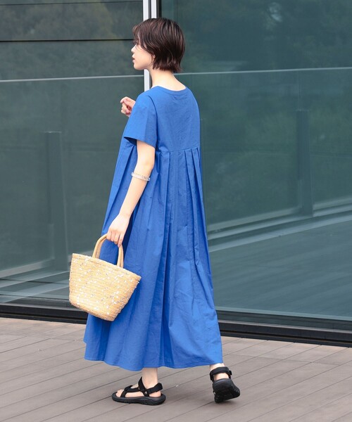 Ray BEAMS（レイビームス）の「Ray BEAMS / 麻混 バックタック キーネック ワンピース（ワンピース・レディース・ブラック/ケリー/ブルー・ONE SIZE）」の20枚目の写真