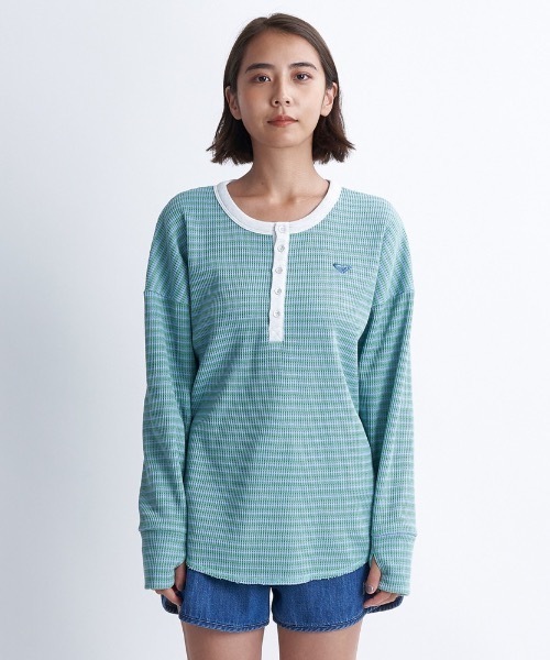 ROXY(ロキシー)の「PACIFIC OCEAN/ロキシーワッフル素材ワンポイントブランドロゴヘンリーネックカットソー(Tシャツ/カットソー・レディース・ホワイト/ブラック/オフホワイト・LARGE/MEDIUM/SMALL)」の7枚目の写真