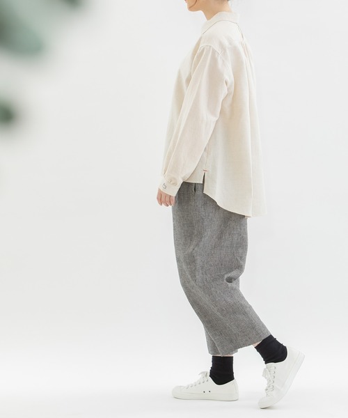 nop de nod(ノップドゥノッド)の「リネンコットンふんわり袖シャツ(シャツ/ブラウス・レディース・オフホワイト/ライトブルー/キナリ・3)」の12枚目の写真