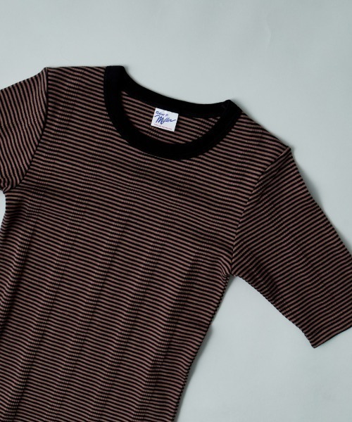 MILLER（ミラー）の「【VERY 8月号掲載】[MILLER/ミラー] 別注 配色 5分袖クルーネックTシャツ（Tシャツ/カットソー・レディース・アイボリー/ブラック/ブラウン/ブラック系/ネイビー/オレンジ・F）」の17枚目の写真