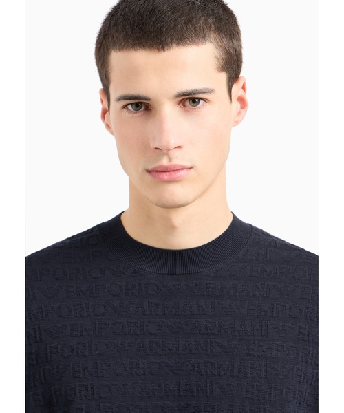 EMPORIO ARMANI（エンポリオアルマーニ）の「【エンポリオ アルマーニ】セーター コットン製 オールオーバー ジャカードレタリング（ニット/セーター・メンズ・ネイビー・SMALL/MEDIUM/LARGE/X-SMALL/X-LARGE）」の4枚目の写真