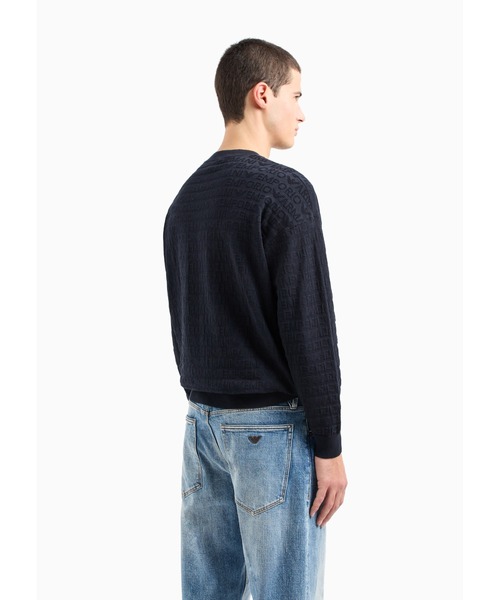 EMPORIO ARMANI（エンポリオアルマーニ）の「【エンポリオ アルマーニ】セーター コットン製 オールオーバー ジャカードレタリング（ニット/セーター・メンズ・ネイビー・SMALL/MEDIUM/LARGE/X-SMALL/X-LARGE）」の3枚目の写真