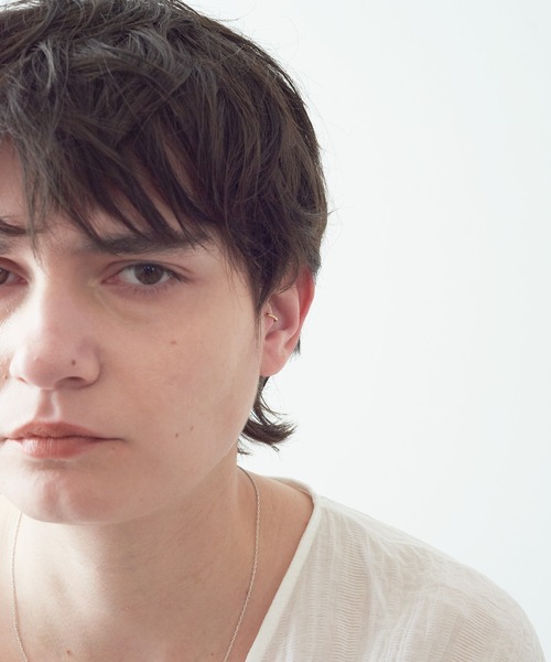 and cloud(アンドクラウド)の「Hoop Tragus Cuff(イヤーカフ・レディース・シルバー/ブラック/イエローゴールド・FREE)」の12枚目の写真