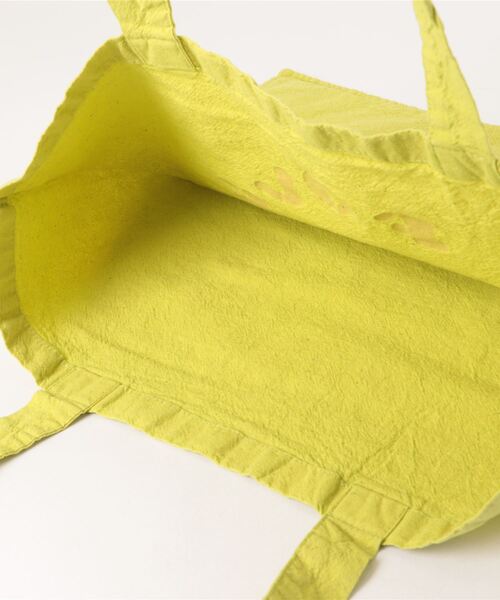 BOBO CHOSES（ボボショーズ）の「A Folk Song tote bag（トートバッグ・キッズ・ライトグリーン・ONE）」の4枚目の写真