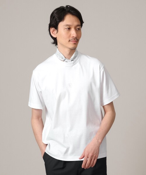 TAKEO KIKUCHI(タケオキクチ)の「【刺繍ロゴT】スムース ワンポイント Tシャツ(Tシャツ/カットソー・メンズ・ライトグレー/ベビーピンク/ホワイト/ブラック・03/04/01/02)」の2枚目の写真