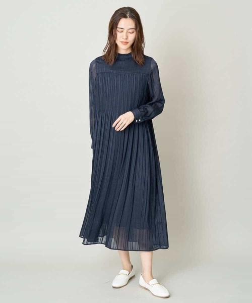 a.v.v（アーヴェヴェ）の「【マシンウォッシャブル】ベルテッドプリーツワンピース（ワンピース・レディース・ブルー/オレンジ/ネイビー・36/34/38/40/42）」の12枚目の写真