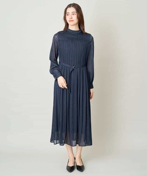 a.v.v（アーヴェヴェ）の「【マシンウォッシャブル】ベルテッドプリーツワンピース（ワンピース・レディース・ブルー/オレンジ/ネイビー・36/34/38/40/42）」の14枚目の写真