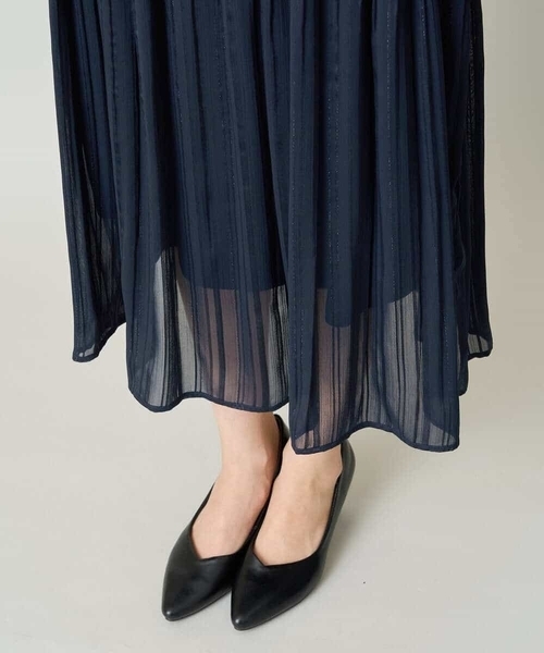 a.v.v（アーヴェヴェ）の「【マシンウォッシャブル】ベルテッドプリーツワンピース（ワンピース・レディース・ブルー/オレンジ/ネイビー・36/34/38/40/42）」の21枚目の写真