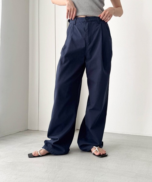 CANAL JEAN（キャナルジーン）の「El mar　コットンタックストレートパンツ（その他パンツ・レディース・ネイビー/ホワイト/ベージュ・SMALL/MEDIUM/LARGE）」の9枚目の写真