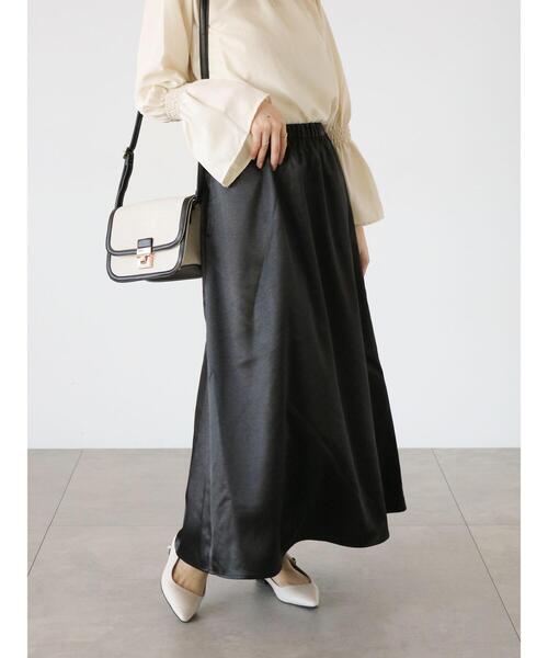 Te chichi TERRASSE（テチチテラス）の「サテンフレアスカート（スカート・レディース・ゴールド/ブラック/シルバー・F）」の22枚目の写真