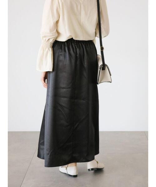 Te chichi TERRASSE（テチチテラス）の「サテンフレアスカート（スカート・レディース・ゴールド/ブラック/シルバー・F）」の11枚目の写真