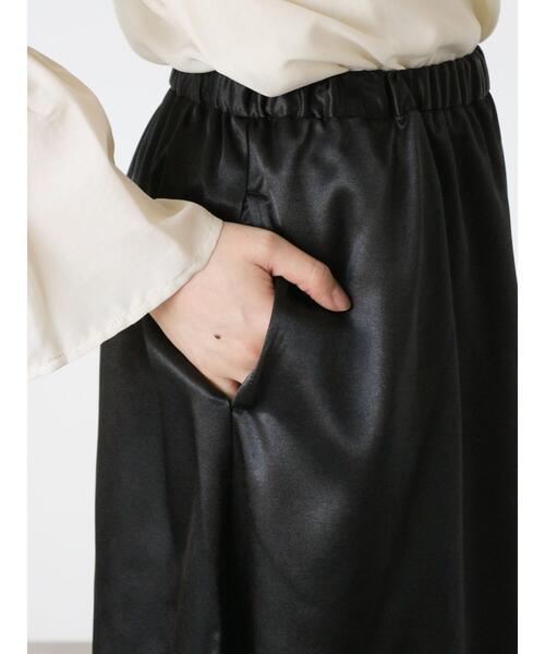 Te chichi TERRASSE（テチチテラス）の「サテンフレアスカート（スカート・レディース・ゴールド/ブラック/シルバー・F）」の12枚目の写真