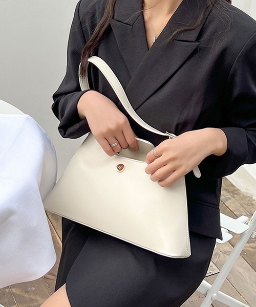 florist（フローリスト）の「スクエア舟形レザーハンドバッグ（ハンドバッグ・レディース・ピンク/グリーン/イエロー/モカ/ブラック/オフホワイト・FREE）」の12枚目の写真