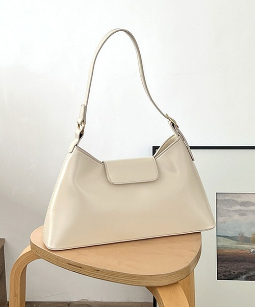 florist（フローリスト）の「スクエア舟形レザーハンドバッグ（ハンドバッグ・レディース・ピンク/グリーン/イエロー/モカ/ブラック/オフホワイト・FREE）」の14枚目の写真