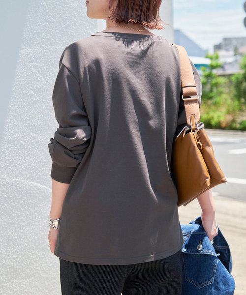 Spick & Span(スピックアンドスパン)の「シルケット天竺ロゴロンTEE2(Tシャツ/カットソー・レディース・ブラック/ライトグレー/ホワイト/ベージュ・FREE)」の14枚目の写真