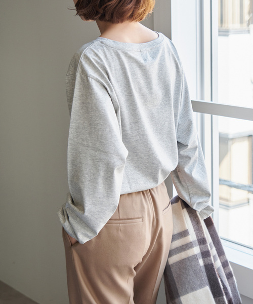 Spick & Span(スピックアンドスパン)の「シルケット天竺ロゴロンTEE2(Tシャツ/カットソー・レディース・ブラック/ライトグレー/ホワイト/ベージュ・FREE)」の19枚目の写真