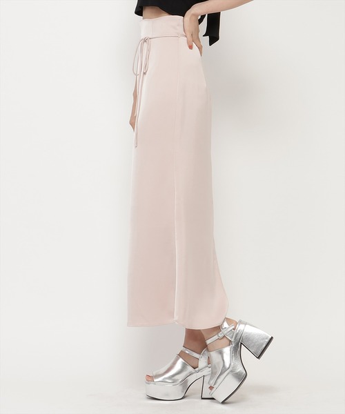 REDYAZEL（レディアゼル）の「ハイウエストサテンナロースカート（スカート・レディース・ブラック/ピンク/イエロー・FREE）」の17枚目の写真