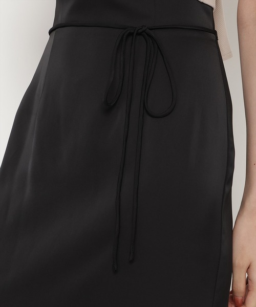 REDYAZEL（レディアゼル）の「ハイウエストサテンナロースカート（スカート・レディース・ブラック/ピンク/イエロー・FREE）」の9枚目の写真