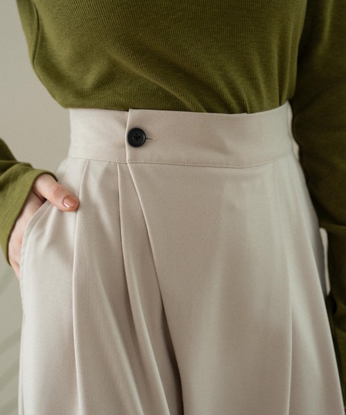 hinari（ヒナリ）の「ラップタックパンツ（その他パンツ・レディース・チャコールグレー/ライトベージュ/ブラック・SMALL/X-SMALL/FREE）」の12枚目の写真