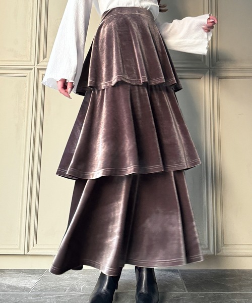 junoah(ジュノア)の「ベロアフリルティアードスカート【ペチスカートセット】(スカート・レディース・ライトベージュ/ブラック/チャコール・LARGE/MEDIUM/X-LARGE)」の4枚目の写真