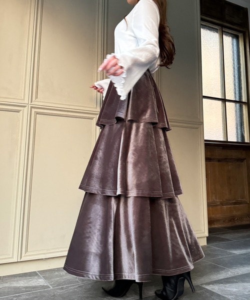 junoah(ジュノア)の「ベロアフリルティアードスカート【ペチスカートセット】(スカート・レディース・ライトベージュ/ブラック/チャコール・LARGE/MEDIUM/X-LARGE)」の7枚目の写真