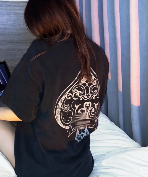DIAVEL（ディアベル）の「【ユニセックス】エースフラッグプリントTシャツ（Tシャツ/カットソー・レディース・ホワイト/ブラック・M）」の15枚目の写真