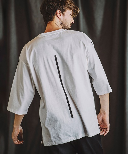 NO ID.(ノーアイディ)の「mlt4827-ラインプリント7分袖BIG-T Tシャツ(Tシャツ/カットソー・メンズ・ブラック/ホワイト/グレー・ONE SIZE)」の2枚目の写真