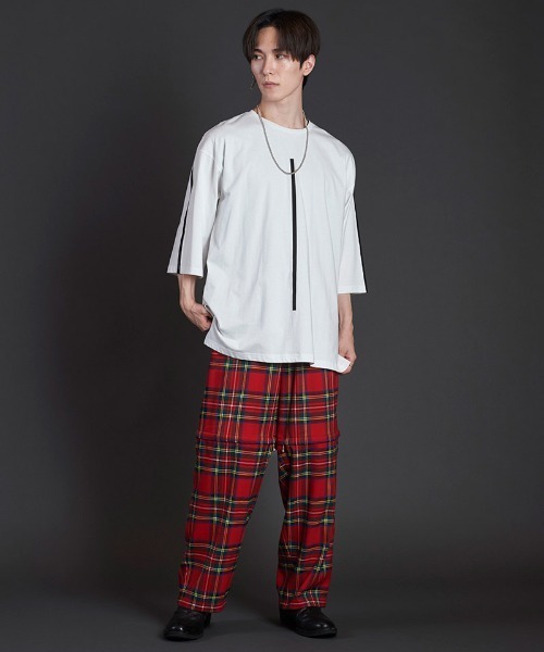 NO ID.(ノーアイディ)の「mlt4827-ラインプリント7分袖BIG-T Tシャツ(Tシャツ/カットソー・メンズ・ブラック/ホワイト/グレー・ONE SIZE)」の12枚目の写真