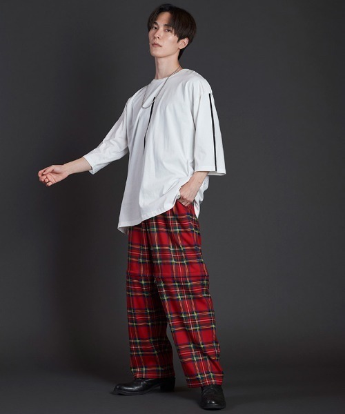 NO ID.(ノーアイディ)の「mlt4827-ラインプリント7分袖BIG-T Tシャツ(Tシャツ/カットソー・メンズ・ブラック/ホワイト/グレー・ONE SIZE)」の13枚目の写真