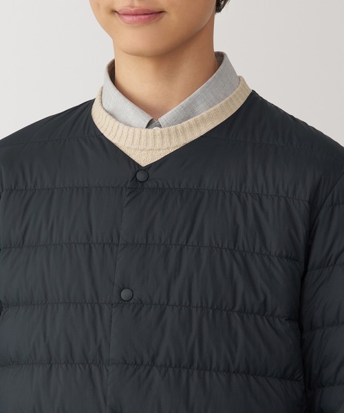 無印良品（ムジルシリョウヒン）の「紳士　軽量ダウンノーカラージャケット（帯電防止裏地）（ダウンジャケット/コート・メンズ・ブラック/ダークブラウン系/ダークグレー/ブルー系・S/L/XL/M）」の8枚目の写真