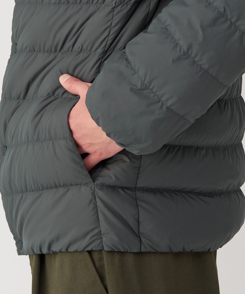 無印良品（ムジルシリョウヒン）の「紳士　軽量ダウンノーカラージャケット（帯電防止裏地）（ダウンジャケット/コート・メンズ・ブラック/ダークブラウン系/ダークグレー/ブルー系・S/L/XL/M）」の19枚目の写真