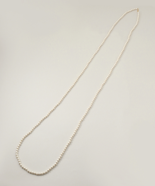 SLOBE IENA（スローブイエナ）の「SLOBE ロングパールネックレス（ネックレス・レディース・ホワイト・FREE）」の18枚目の写真