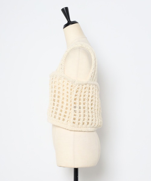 MINERTE（ミネルテ）の「【MINERTE】flip-sequin knit bustier / 格子編みスパンコール付きニットビスチェ（キャミソール・レディース・アイボリー/ブラック・FREE）」の5枚目の写真