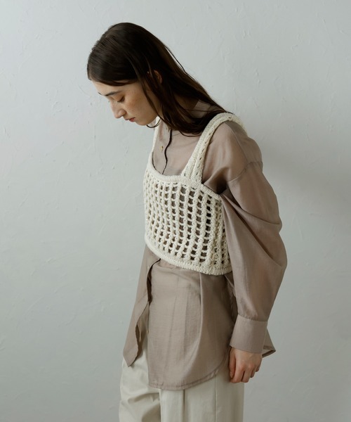 MINERTE（ミネルテ）の「【MINERTE】flip-sequin knit bustier / 格子編みスパンコール付きニットビスチェ（キャミソール・レディース・アイボリー/ブラック・FREE）」の9枚目の写真