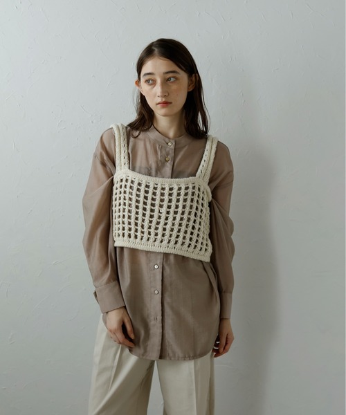 MINERTE（ミネルテ）の「【MINERTE】flip-sequin knit bustier / 格子編みスパンコール付きニットビスチェ（キャミソール・レディース・アイボリー/ブラック・FREE）」の8枚目の写真