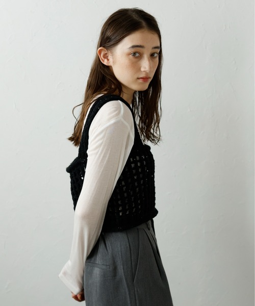 MINERTE（ミネルテ）の「【MINERTE】flip-sequin knit bustier / 格子編みスパンコール付きニットビスチェ（キャミソール・レディース・アイボリー/ブラック・FREE）」の20枚目の写真