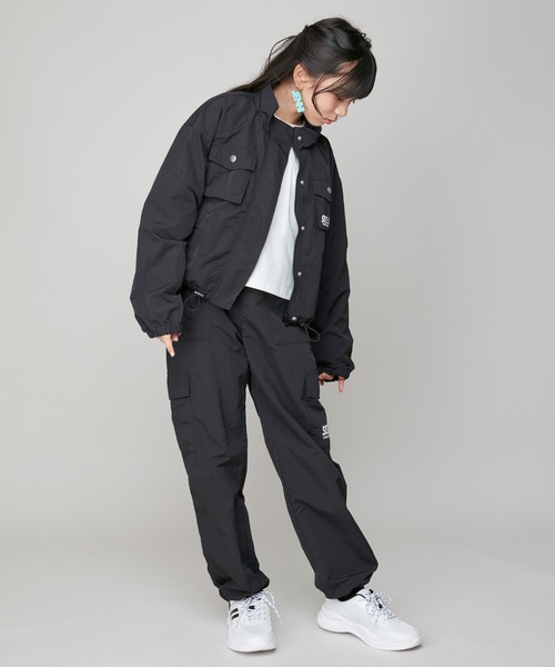 SISTER JENNI(SISTER JENNI)の「【はっ水加工】シャカシャカショート丈ブルゾン(ブルゾン・キッズ・ブラック/サックスブルー・130cm/140cm/150cm/160cm)」の8枚目の写真