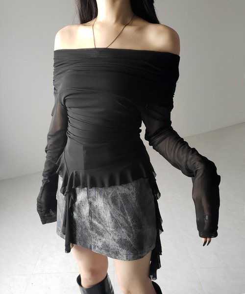 me+em select(ミームセレクト)の「※【 2color 】オフショルダーシアーフリルトップス / off shoulder sheer frill tops(その他トップス・レディース・ブラウン/ブラック・FREE)」の3枚目の写真