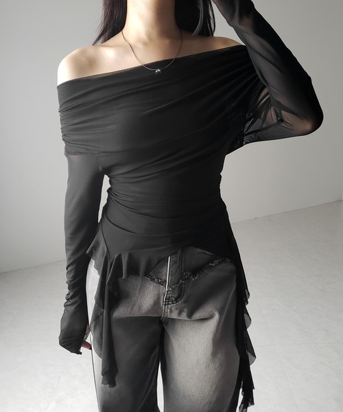 me+em select(ミームセレクト)の「※【 2color 】オフショルダーシアーフリルトップス / off shoulder sheer frill tops(その他トップス・レディース・ブラウン/ブラック・FREE)」の13枚目の写真