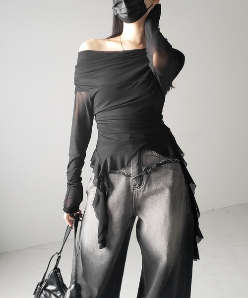 me+em select(ミームセレクト)の「※【 2color 】オフショルダーシアーフリルトップス / off shoulder sheer frill tops(その他トップス・レディース・ブラウン/ブラック・FREE)」の17枚目の写真