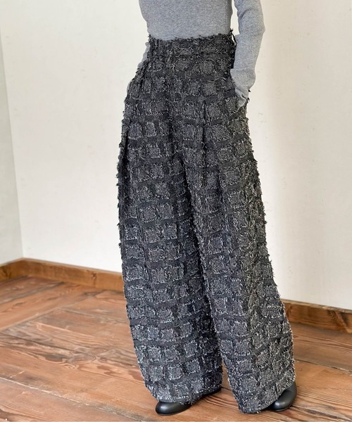 Per sist ence(パーシエンス)の「フリンジチェッククロスタックパンツ(その他パンツ・レディース・ブラック/チャコールグレー/ベージュ/ホワイト×ブラック・FREE)」の1枚目の写真
