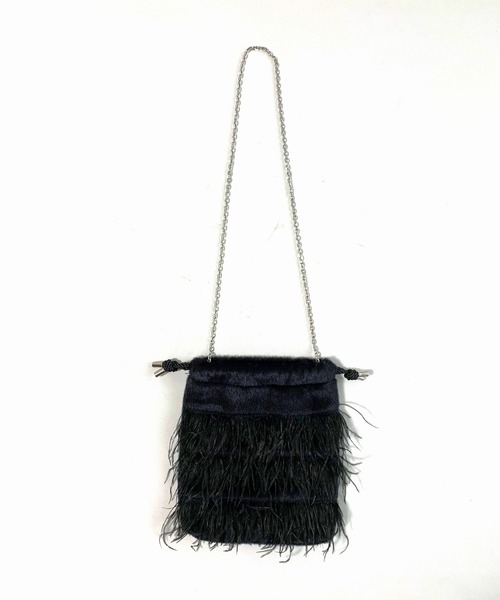 Q（キュー）の「フラッフィーフェザー巾着バッグ（クラッチバッグ・レディース・ブラック/ライトグレー・ONE SIZE）」の7枚目の写真
