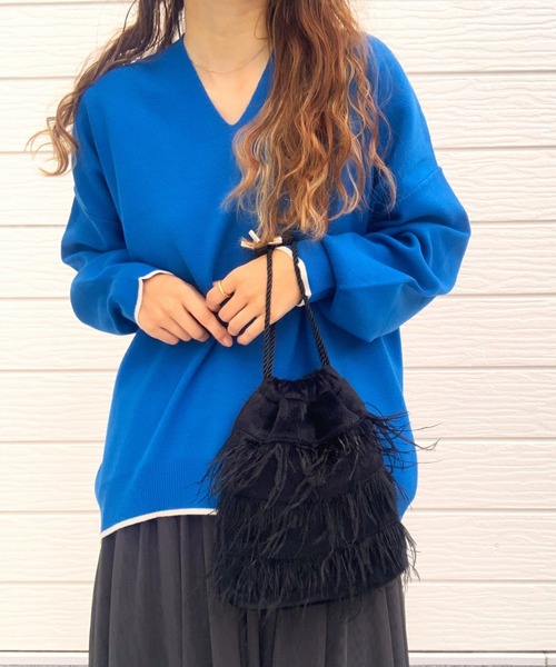 Q（キュー）の「フラッフィーフェザー巾着バッグ（クラッチバッグ・レディース・ブラック/ライトグレー・ONE SIZE）」の18枚目の写真