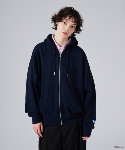 ONCILY（オンシェリー）の「【 Disney / Mickey Mouse 】 HIDDEN LOGO FULL-ZIP HOODIE / 【 ディズニー / ミッキーマウス 】ヒドゥンロゴフルジップフーディ（パーカー・メンズ・ネイビー/ブラック・SMALL/MEDIUM/LARGE）」の5枚目の写真