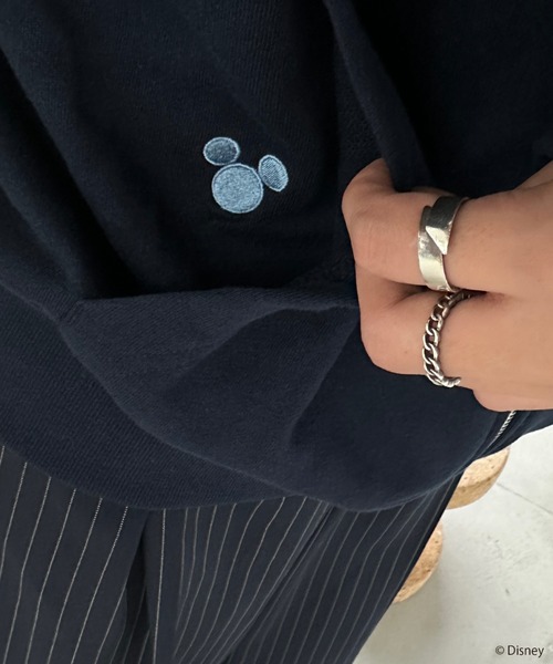 ONCILY（オンシェリー）の「【 Disney / Mickey Mouse 】 HIDDEN LOGO FULL-ZIP HOODIE / 【 ディズニー / ミッキーマウス 】ヒドゥンロゴフルジップフーディ（パーカー・メンズ・ネイビー/ブラック・SMALL/MEDIUM/LARGE）」の20枚目の写真