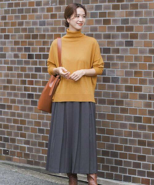 URBAN RESEARCH DOORS(アーバンリサーチドアーズ)の「ウォッシャブルウールタートルワイドプルオーバー(ニット/セーター・レディース・ブラック/イエロー/モカ/グリーン・MEDIUM)」の16枚目の写真