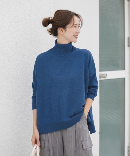 【美品】アウール　ウォッシャブルニット　ホワイト✖️ネイビー2枚組　Ｌ セール】ウォッシャブルウールタートルワイドプルオーバー