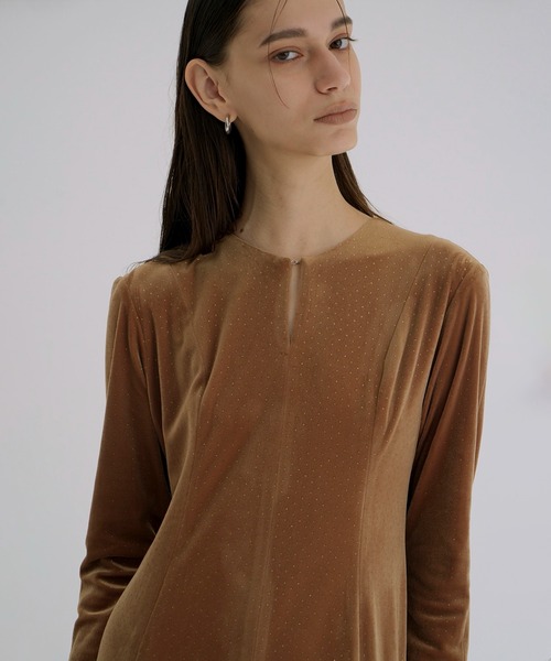 クラネ　VELOUR GLITTER ONEPIECE CLANE(クラネ)｜VELOUR GLITTER ONEPIECE ワンピース/BEIGE の