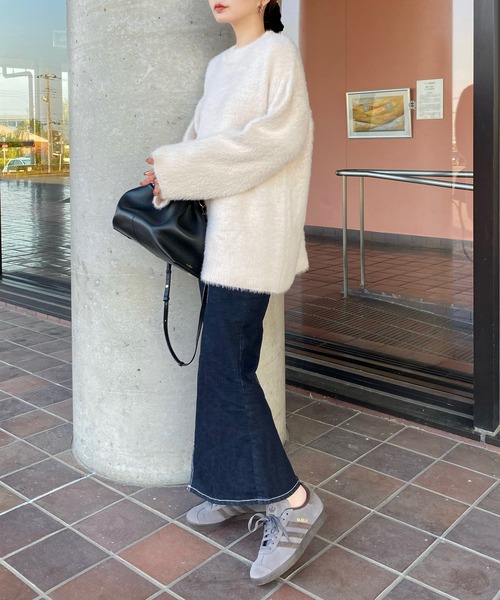 LAULEN(ローレン)の「crew neck shaggy knit /クルーネックシャギー ニット(ニット/セーター・レディース・ブラック/グレー/アイボリー・FREE)」の4枚目の写真